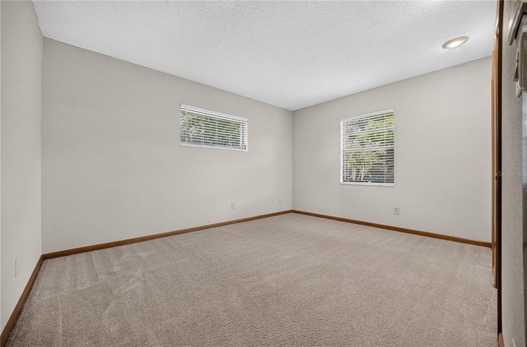 En Venta: $539,900 (4 camas, 2 baños, 2318 Pies cuadrados)