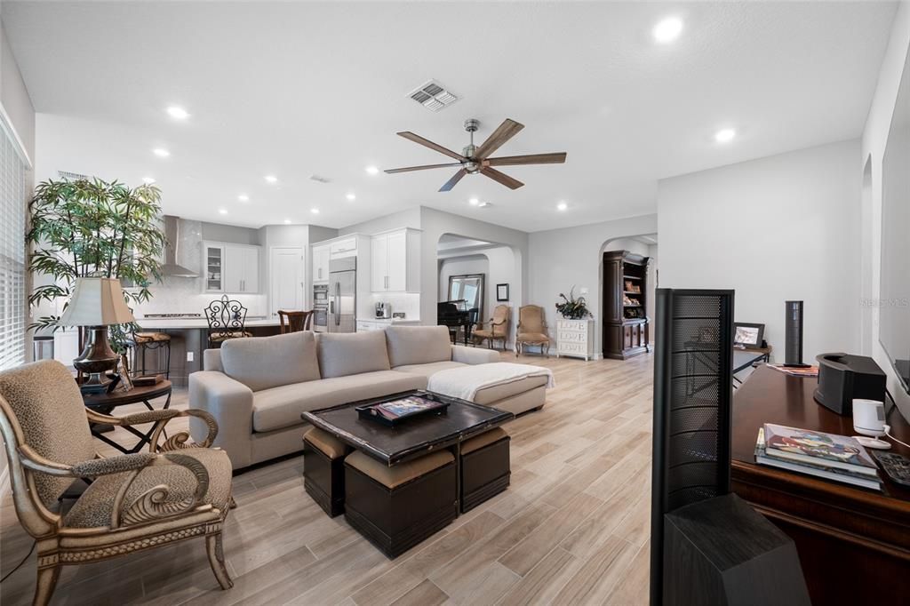 В аренду: $4,995 (4 спален, 3 ванн, 2613 Квадратных фут)
