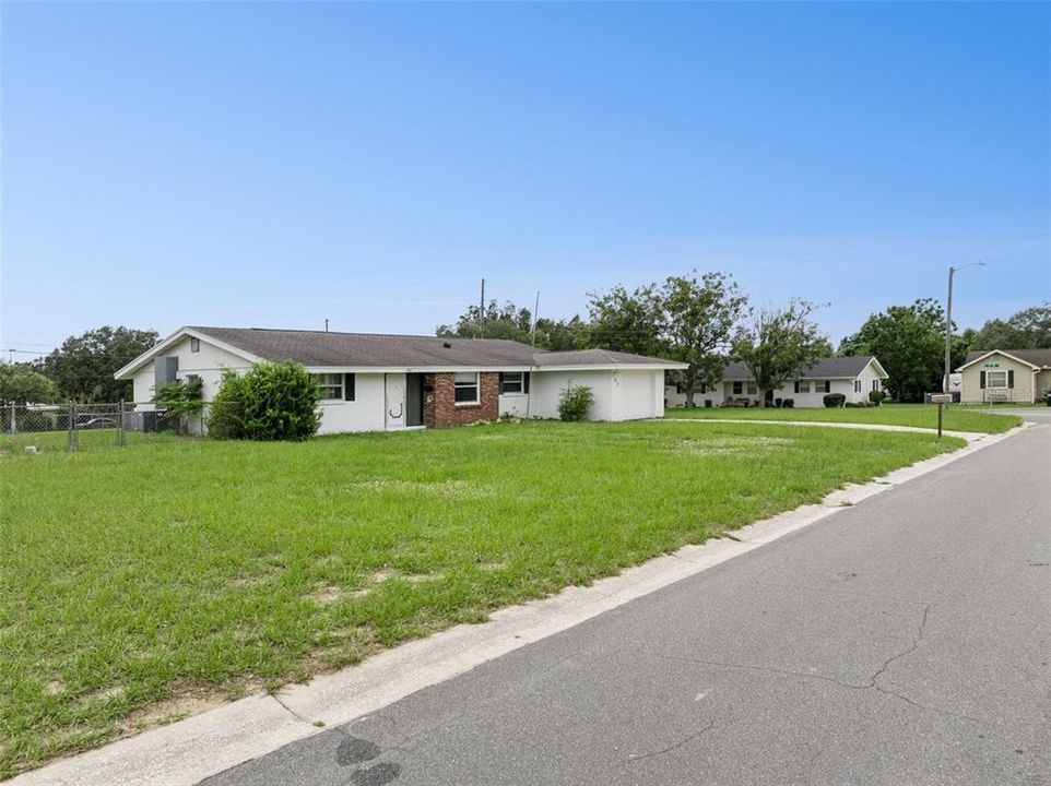 For Sale: $185,000 (3 beds, 2 baths, 1378 Square Feet)