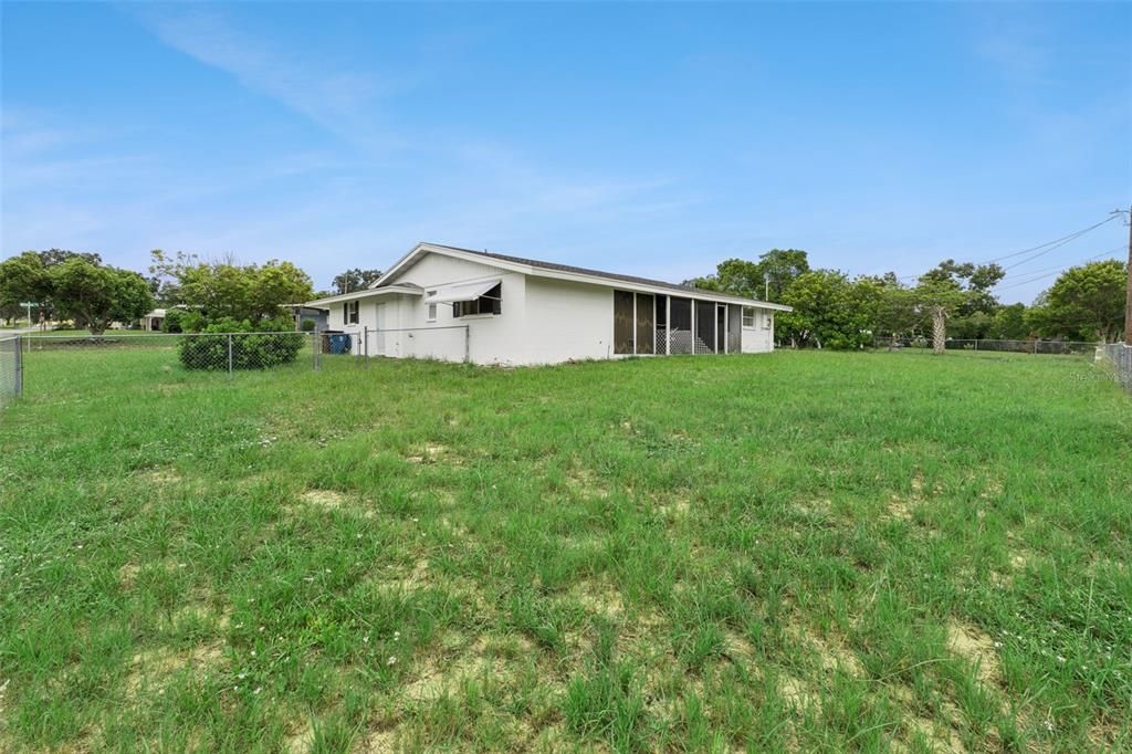 For Sale: $185,000 (3 beds, 2 baths, 1378 Square Feet)