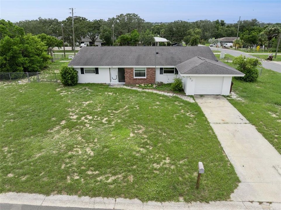 For Sale: $185,000 (3 beds, 2 baths, 1378 Square Feet)
