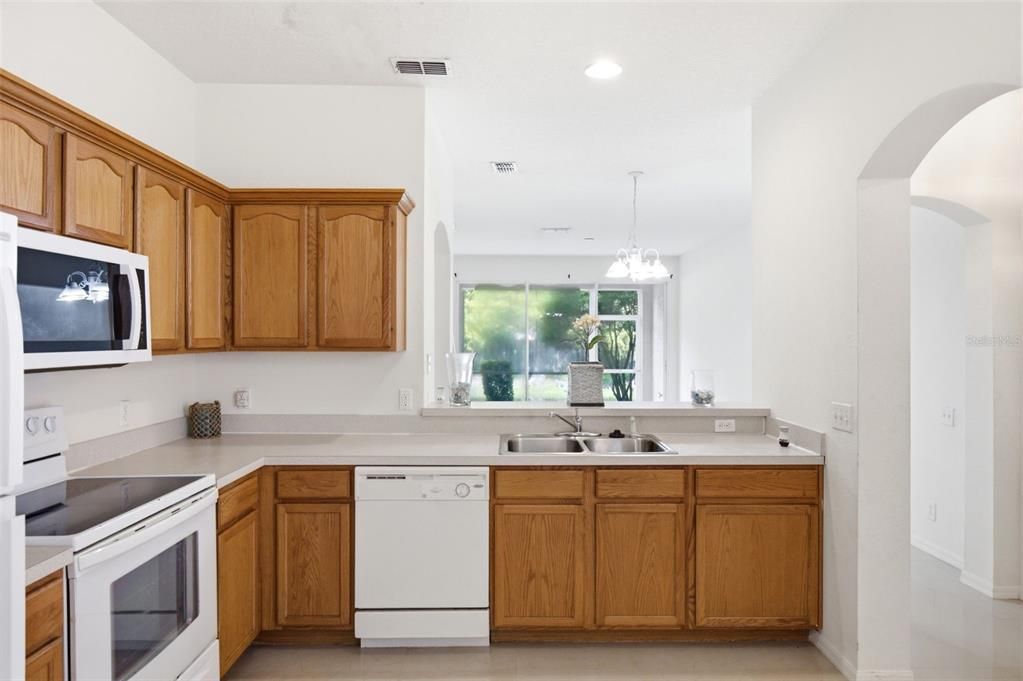 For Rent: $1,900 (2 beds, 2 baths, 1240 Square Feet)