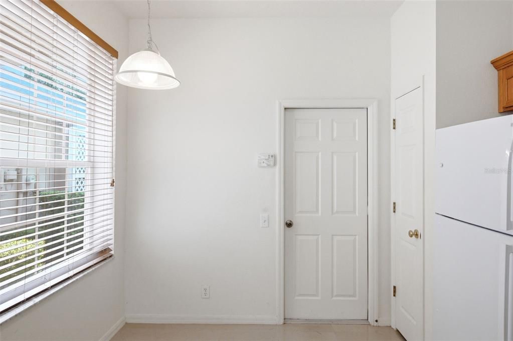For Rent: $1,900 (2 beds, 2 baths, 1240 Square Feet)