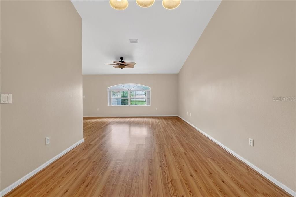 En Renta: $2,000 (3 camas, 2 baños, 1864 Pies cuadrados)