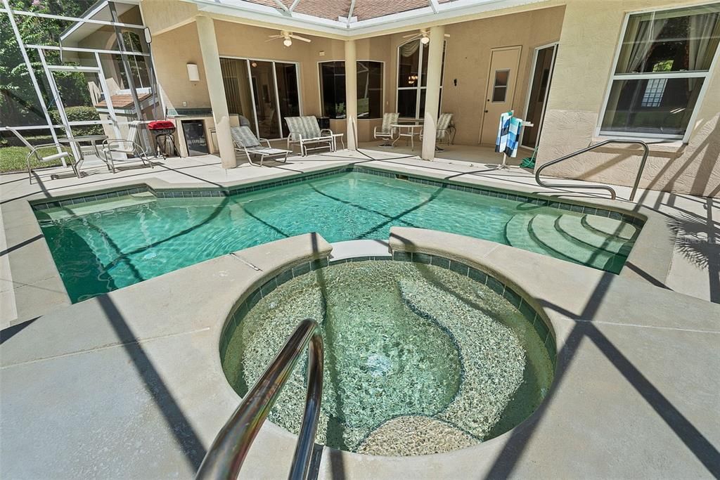 For Sale: $550,000 (4 beds, 3 baths, 2532 Square Feet)