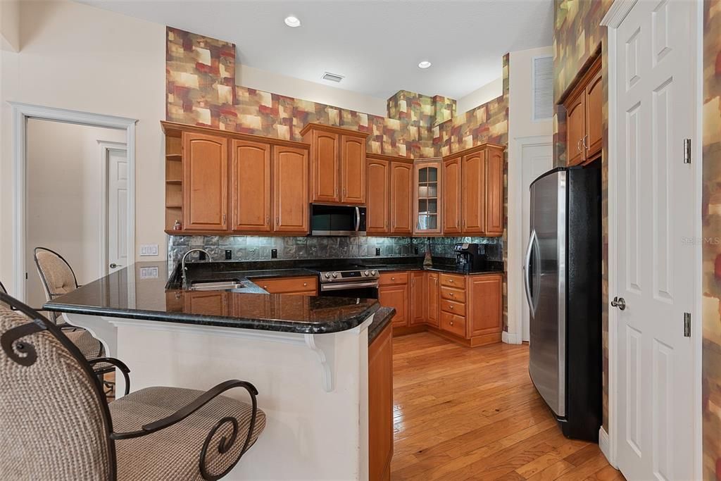 For Sale: $550,000 (4 beds, 3 baths, 2532 Square Feet)