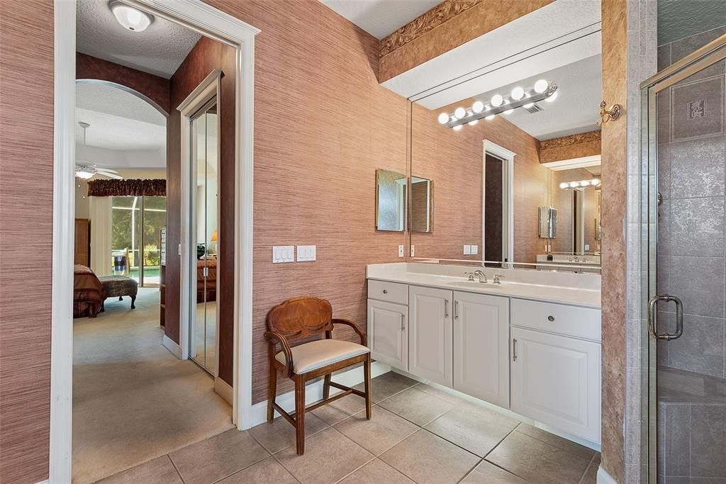 For Sale: $550,000 (4 beds, 3 baths, 2532 Square Feet)