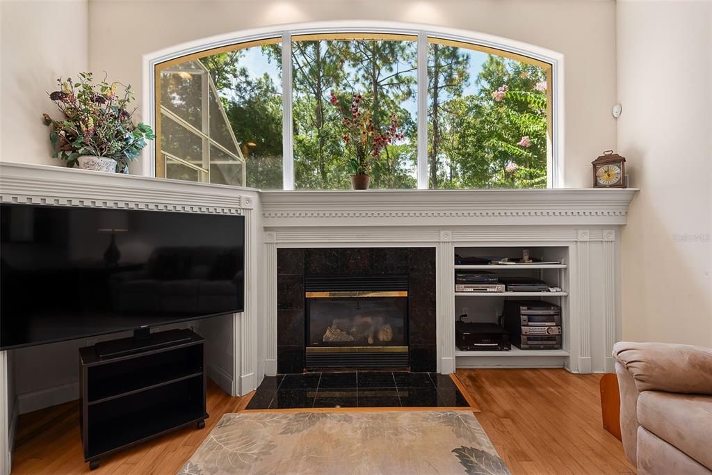 For Sale: $550,000 (4 beds, 3 baths, 2532 Square Feet)