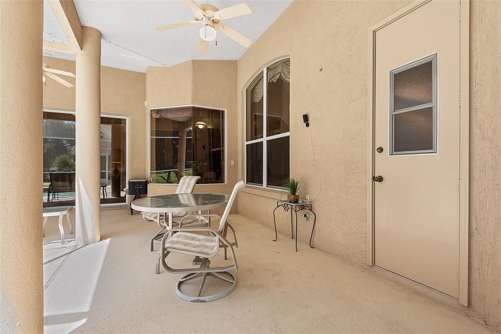 For Sale: $550,000 (4 beds, 3 baths, 2532 Square Feet)