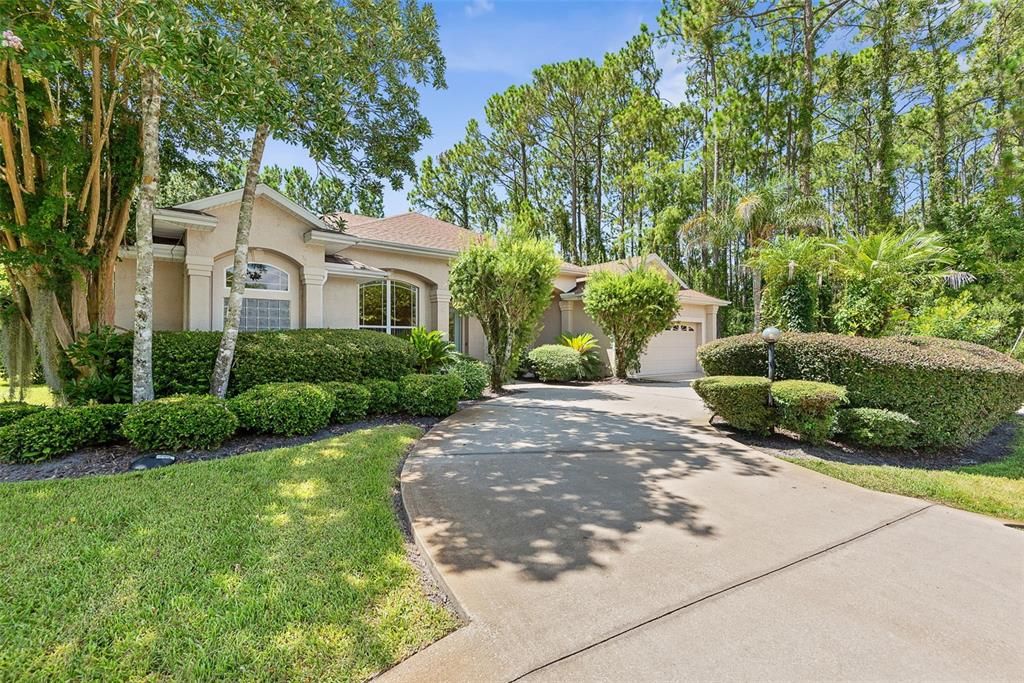 For Sale: $550,000 (4 beds, 3 baths, 2532 Square Feet)