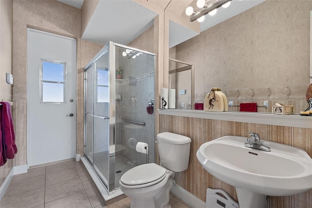 For Sale: $550,000 (4 beds, 3 baths, 2532 Square Feet)