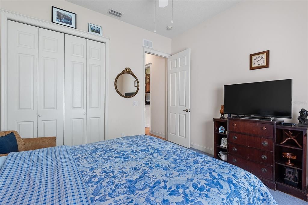 For Sale: $550,000 (4 beds, 3 baths, 2532 Square Feet)