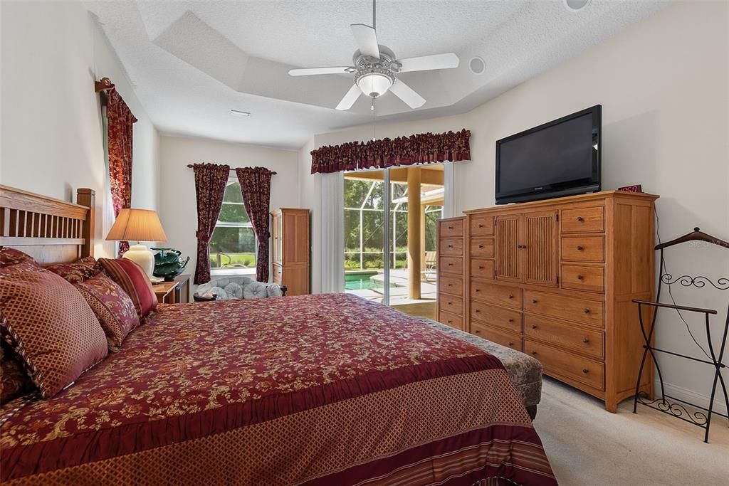 For Sale: $550,000 (4 beds, 3 baths, 2532 Square Feet)