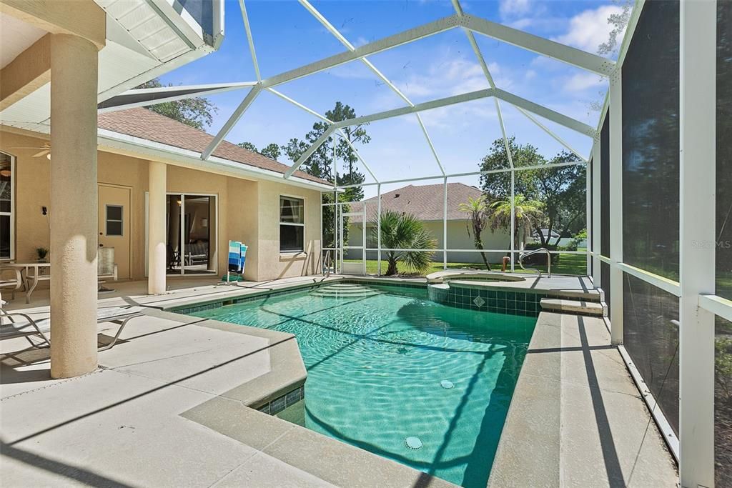 For Sale: $550,000 (4 beds, 3 baths, 2532 Square Feet)
