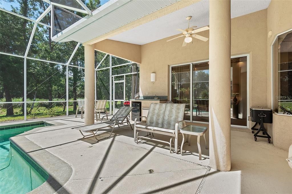 For Sale: $550,000 (4 beds, 3 baths, 2532 Square Feet)