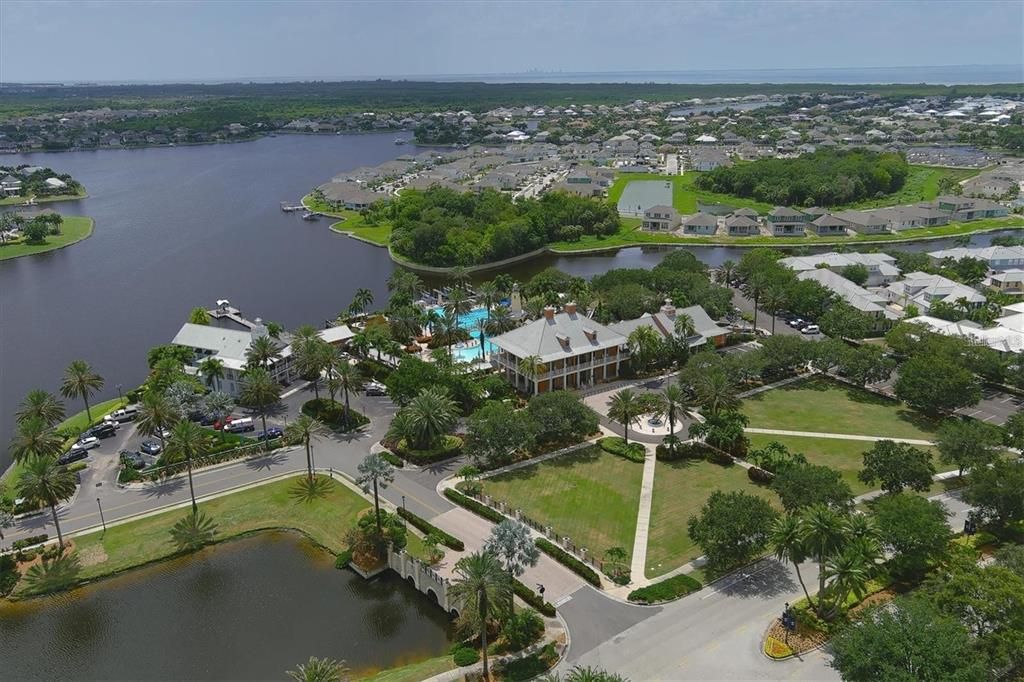 出租: $3,100 (3 贝兹, 2 浴室, 1800 平方英尺)