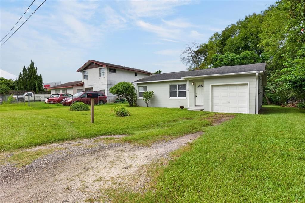 For Sale: $175,000 (2 beds, 1 baths, 755 Square Feet)