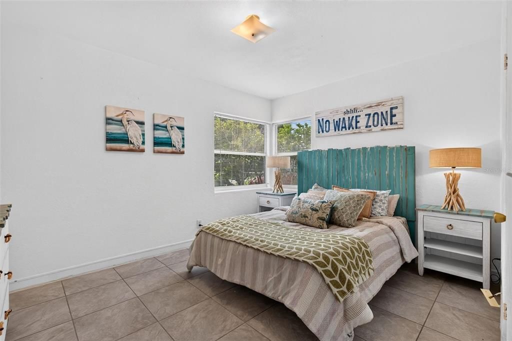 For Sale: $175,000 (2 beds, 1 baths, 755 Square Feet)