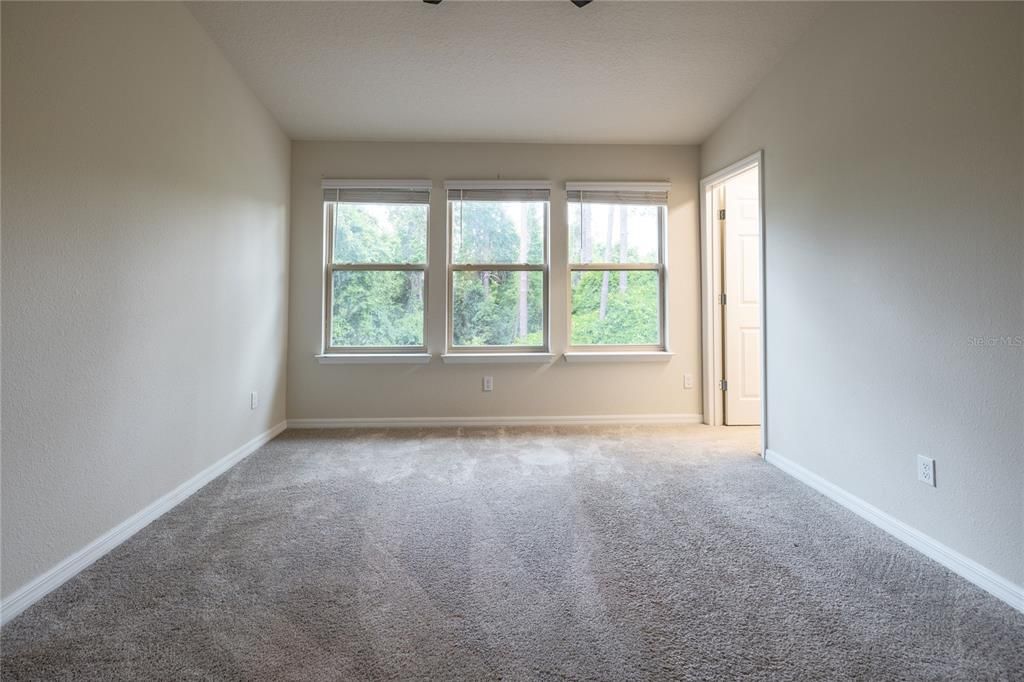 В аренду: $2,350 (3 спален, 2 ванн, 1708 Квадратных фут)