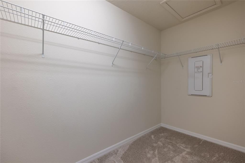 В аренду: $2,350 (3 спален, 2 ванн, 1708 Квадратных фут)