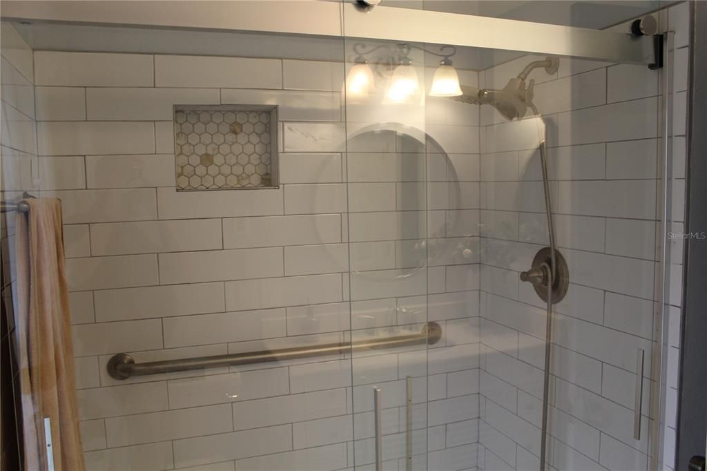En Venta: $299,000 (3 camas, 2 baños, 1470 Pies cuadrados)