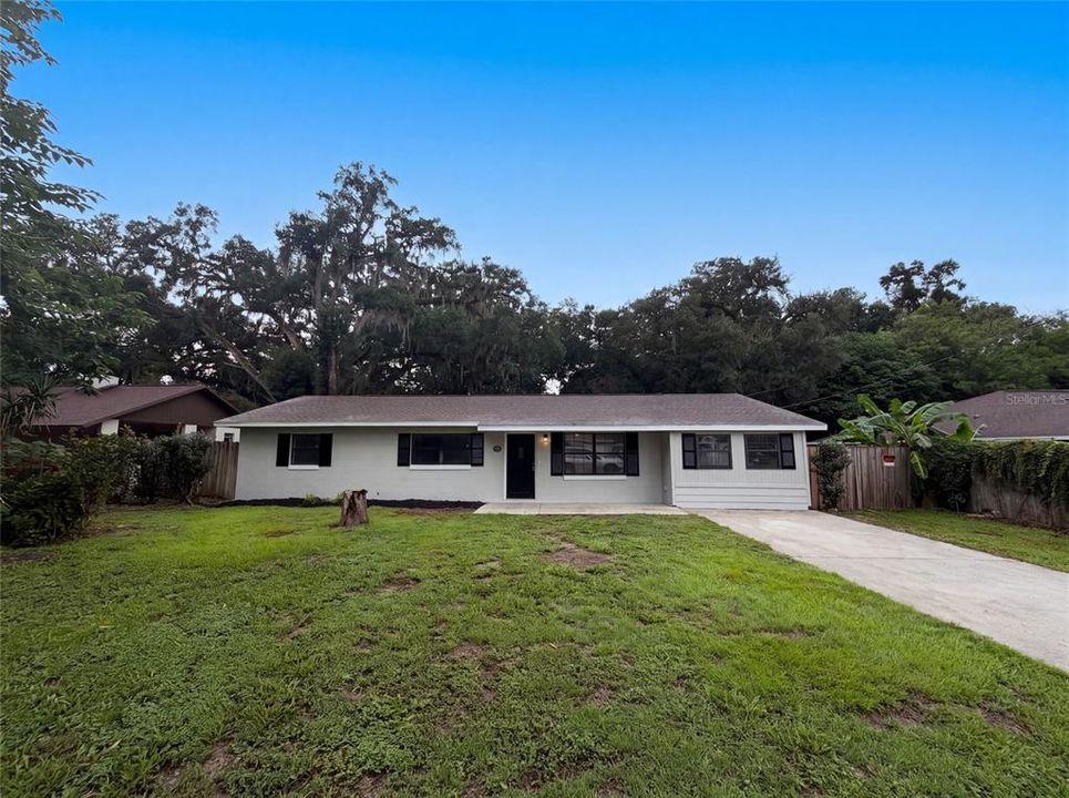 For Sale: $219,000 (3 beds, 2 baths, 1423 Square Feet)
