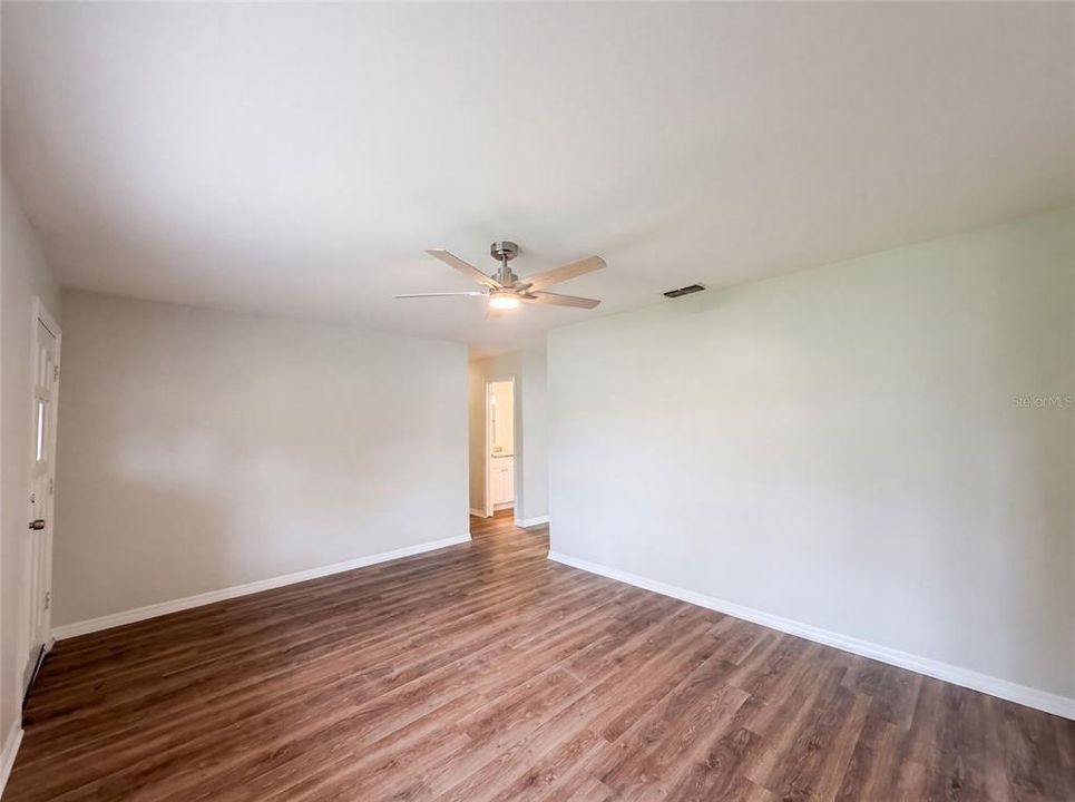 For Sale: $219,000 (3 beds, 2 baths, 1423 Square Feet)