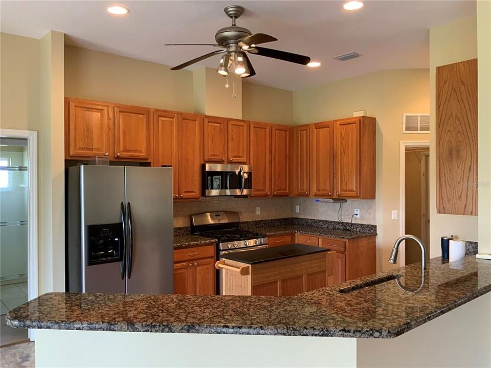 For Sale: $349,000 (4 beds, 2 baths, 1959 Square Feet)