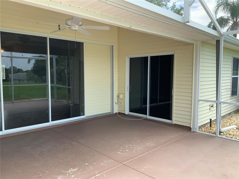 For Sale: $349,000 (4 beds, 2 baths, 1959 Square Feet)
