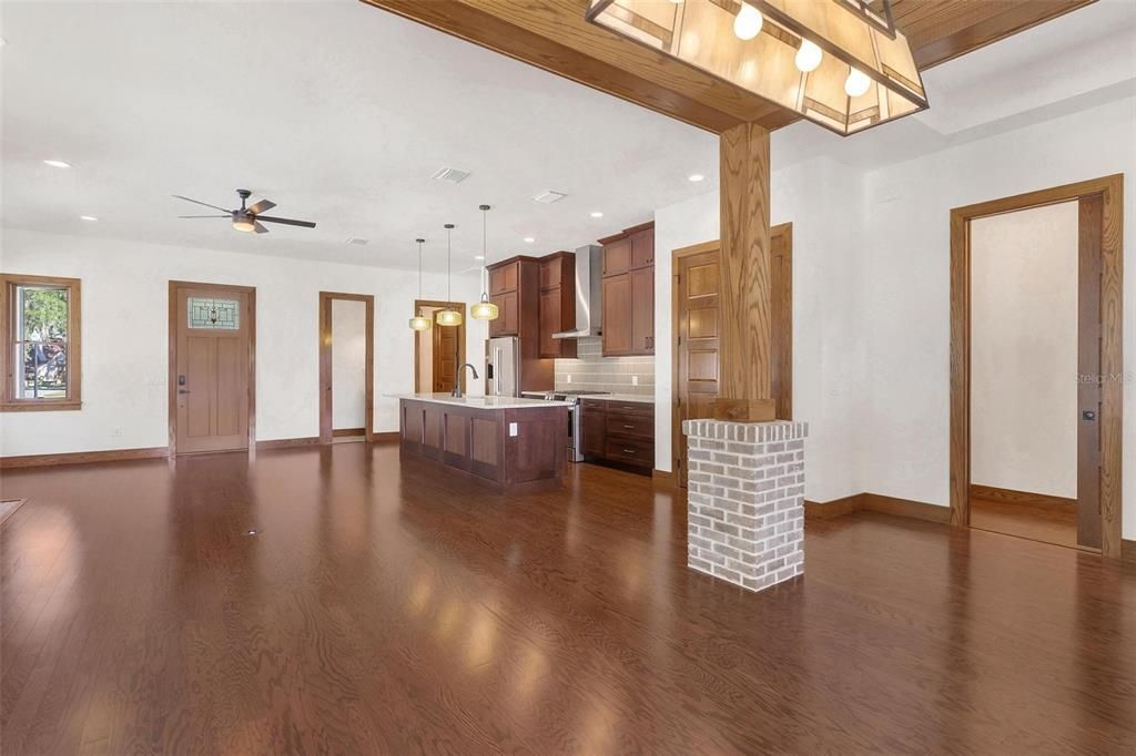 For Rent: $3,950 (3 beds, 3 baths, 1761 Square Feet)