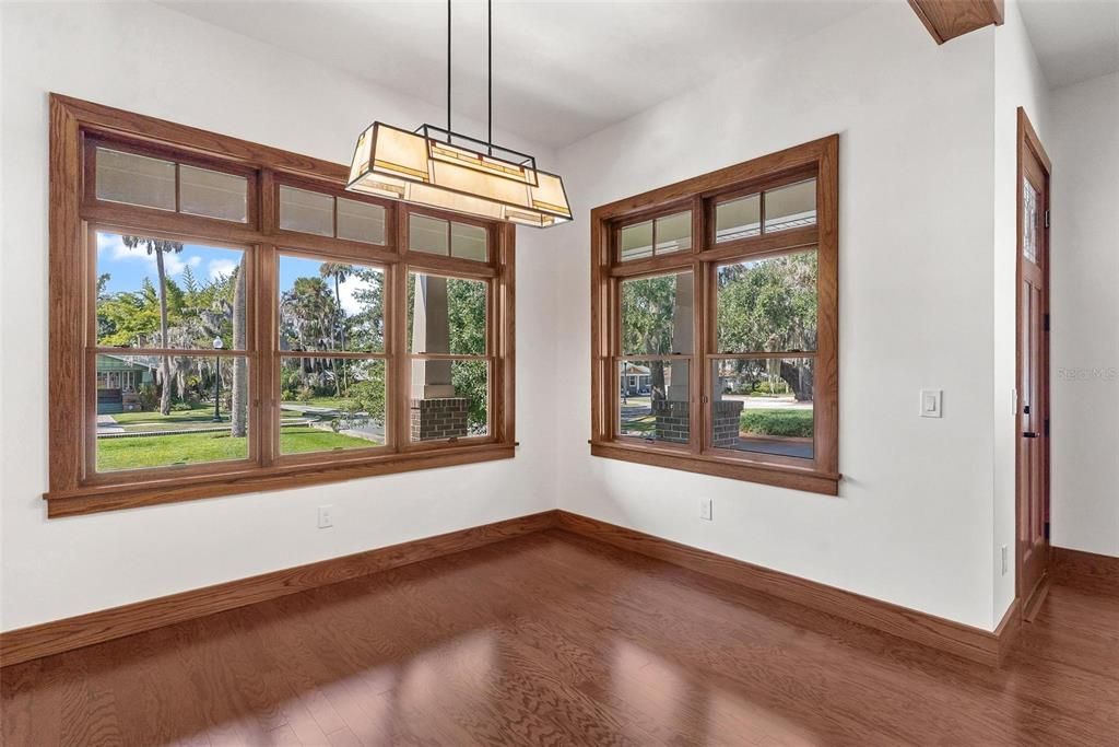 For Rent: $3,950 (3 beds, 3 baths, 1761 Square Feet)