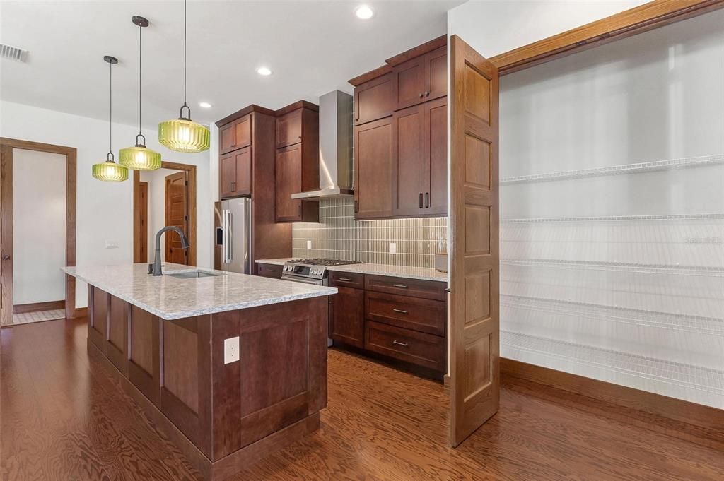 For Rent: $3,950 (3 beds, 3 baths, 1761 Square Feet)