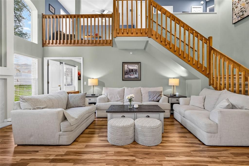 Active With Contract: $384,500 (3 beds, 2 baths, 1778 Square Feet)