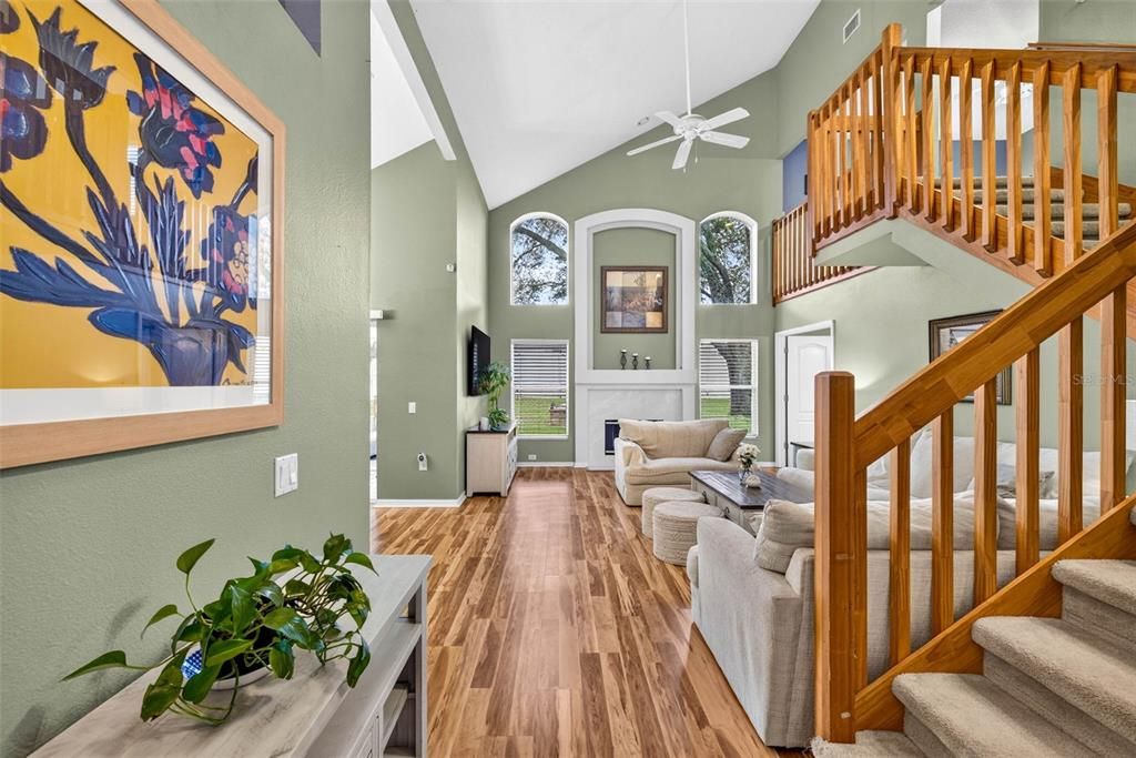 Active With Contract: $384,500 (3 beds, 2 baths, 1778 Square Feet)