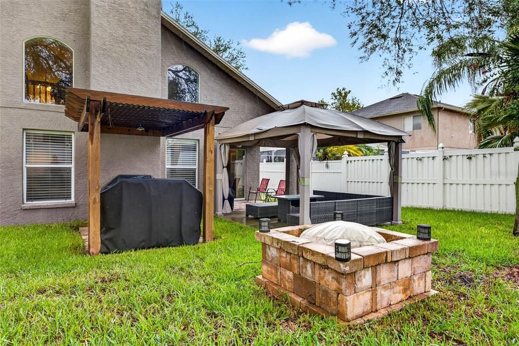 Active With Contract: $384,500 (3 beds, 2 baths, 1778 Square Feet)