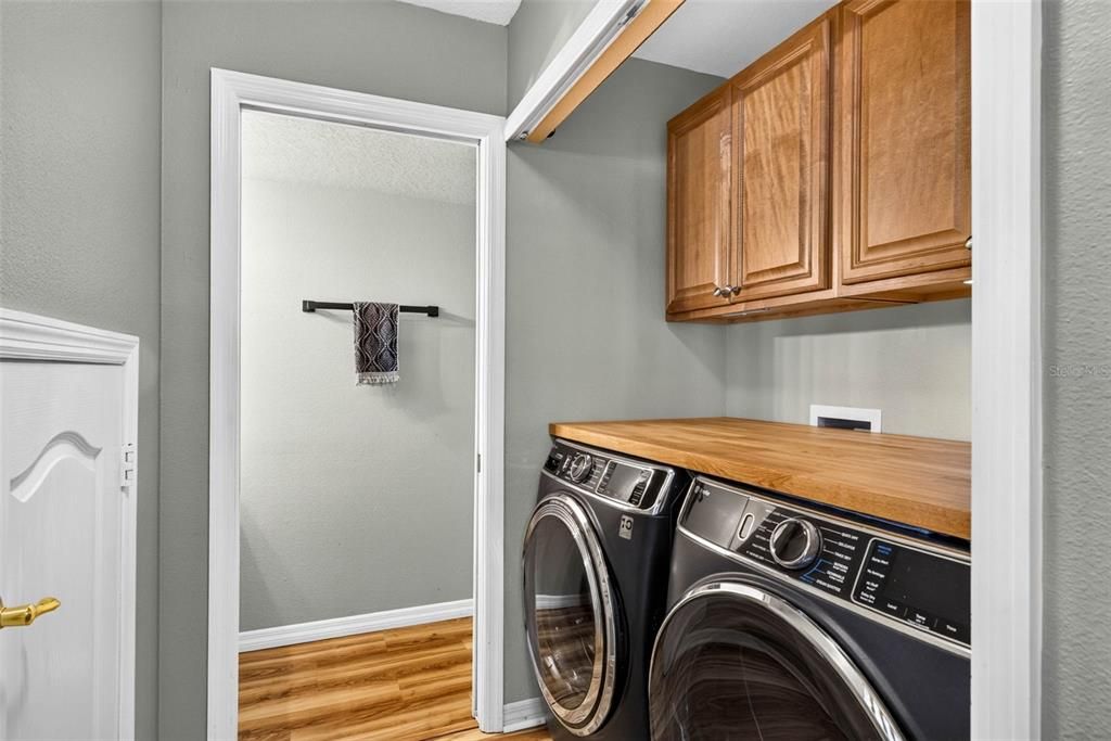 Active With Contract: $384,500 (3 beds, 2 baths, 1778 Square Feet)
