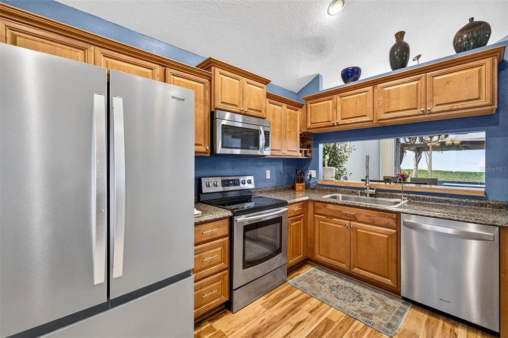 Active With Contract: $384,500 (3 beds, 2 baths, 1778 Square Feet)