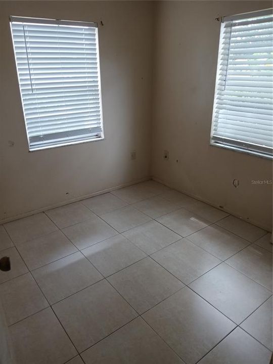 For Sale: $110,000 (2 beds, 1 baths, 761 Square Feet)