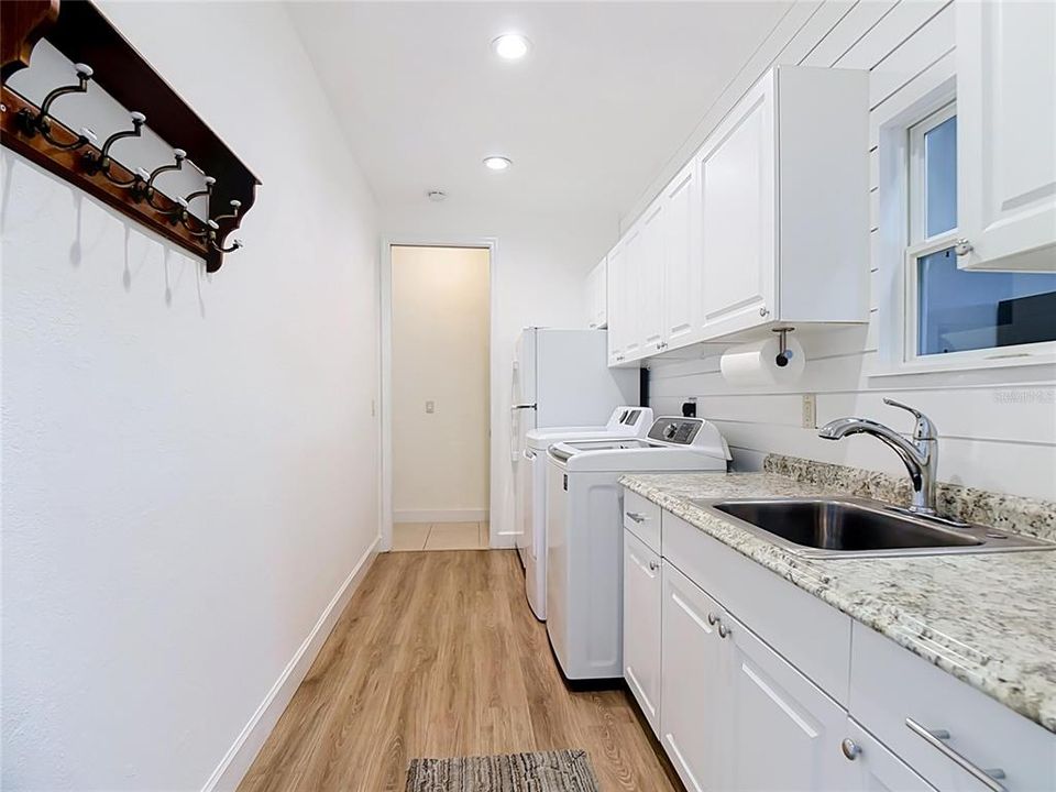For Sale: $552,000 (3 beds, 2 baths, 2250 Square Feet)