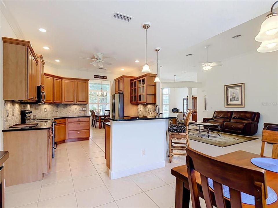 For Sale: $552,000 (3 beds, 2 baths, 2250 Square Feet)