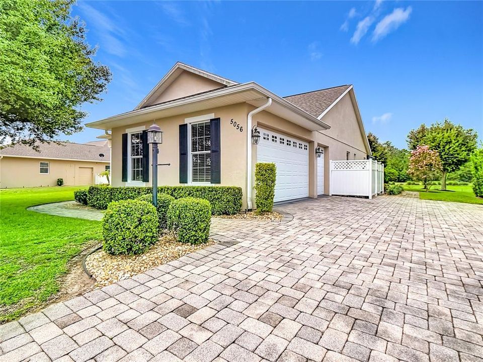 For Sale: $552,000 (3 beds, 2 baths, 2250 Square Feet)