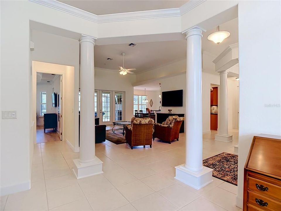 For Sale: $552,000 (3 beds, 2 baths, 2250 Square Feet)