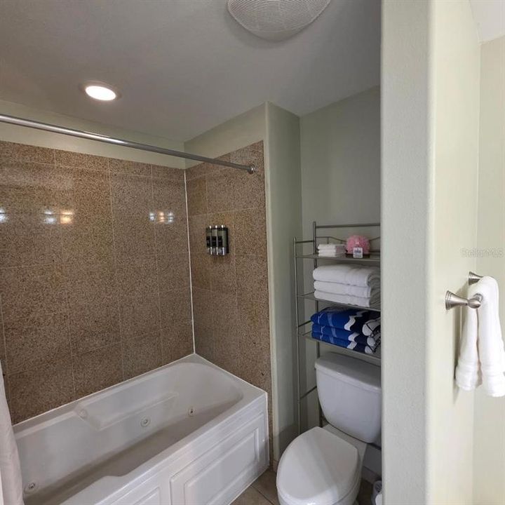 En Venta: $375,000 (2 camas, 2 baños, 1165 Pies cuadrados)
