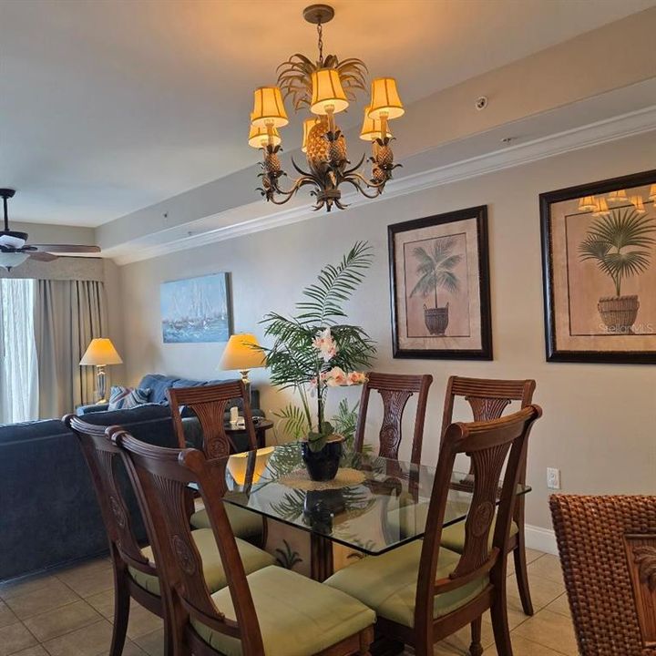 En Venta: $375,000 (2 camas, 2 baños, 1165 Pies cuadrados)