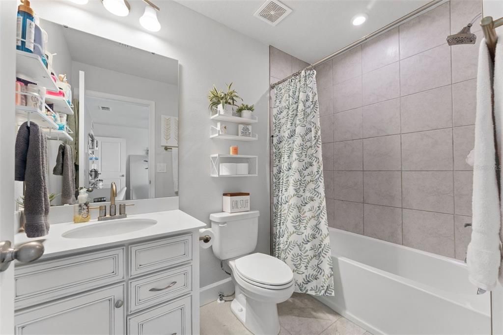 На продажу: $589,900 (5 спален, 4 ванн, 3217 Квадратных фут)