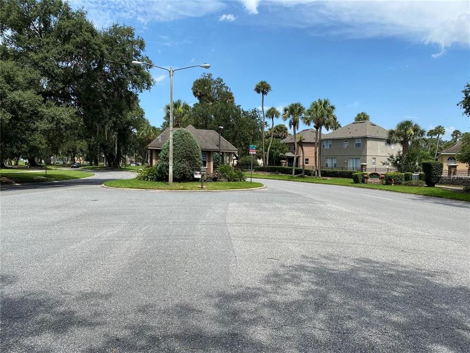 For Sale: $375,000 (4 beds, 2 baths, 2038 Square Feet)