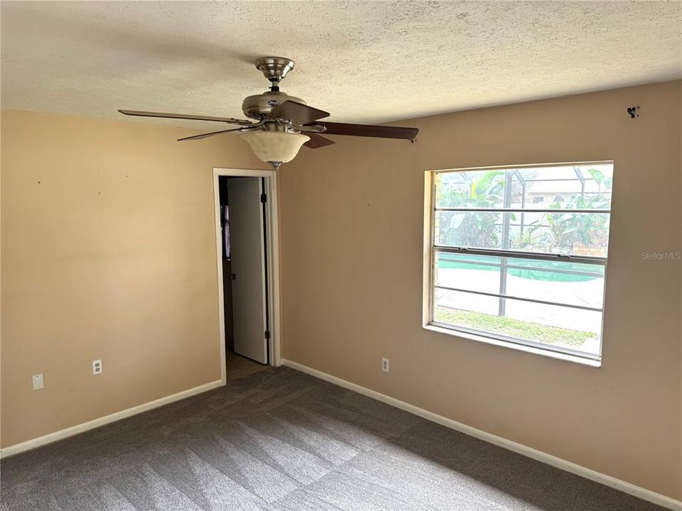 For Sale: $384,900 (3 beds, 2 baths, 1460 Square Feet)
