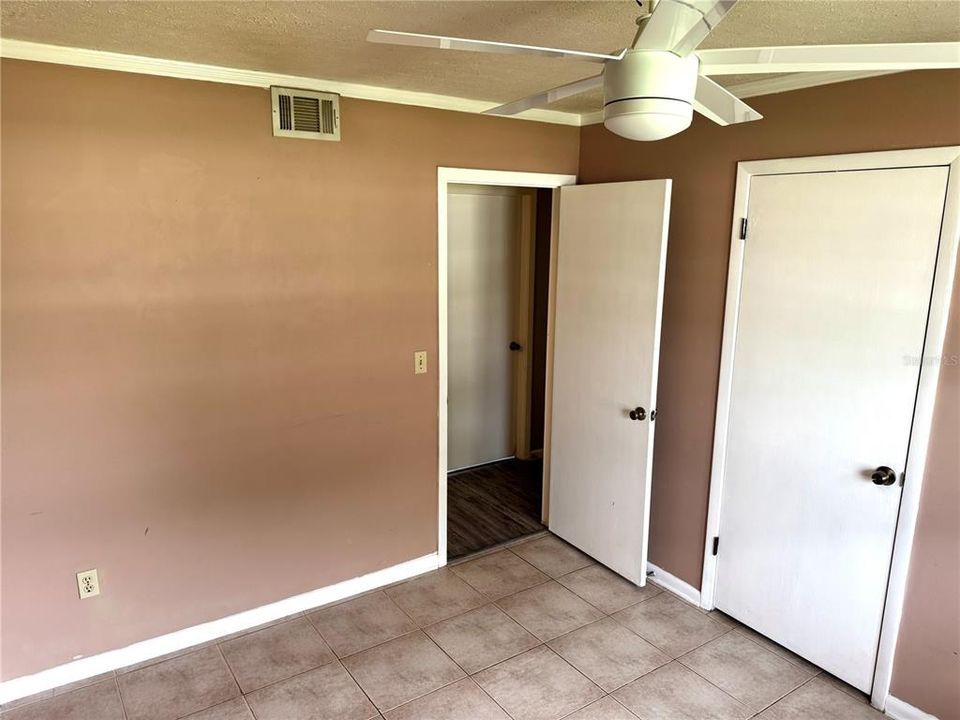 For Sale: $384,900 (3 beds, 2 baths, 1460 Square Feet)