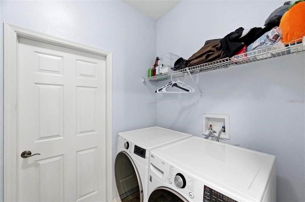 В аренду: $2,850 (5 спален, 3 ванн, 2825 Квадратных фут)
