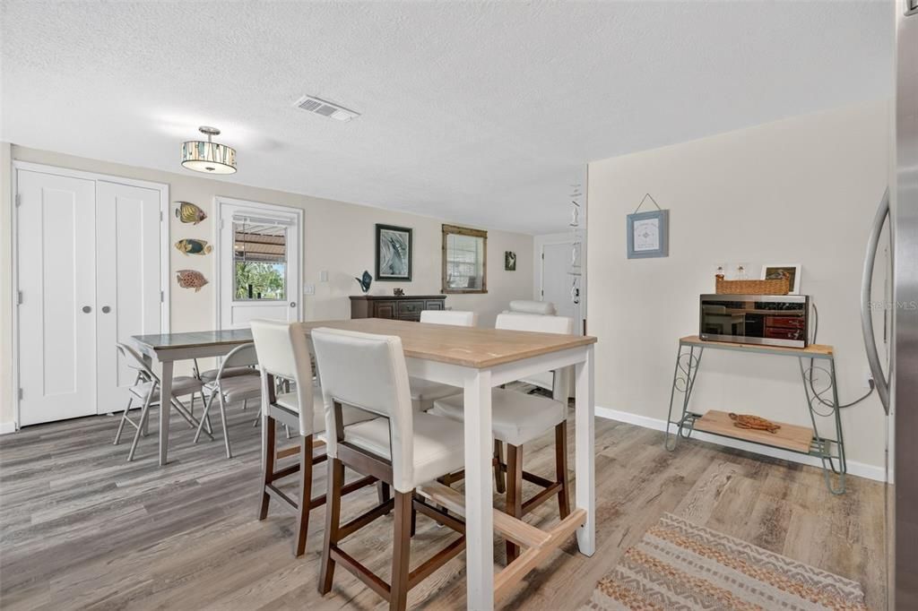 For Sale: $518,000 (3 beds, 2 baths, 1176 Square Feet)